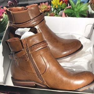 BNIB Corkys Boutique Womens Squaw Boot, Brown